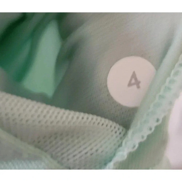 Lululemon Nouveau Limits Tank Top Sports Bra Sea Mist Size 4 - Picture 8 of 9